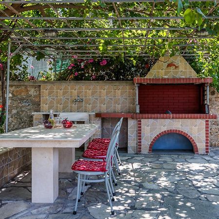 Anesis Apartment 2 Fireplace Skopelos Town Bagian luar foto