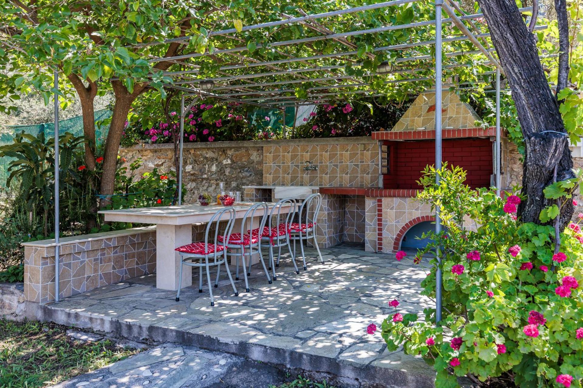 Anesis Apartment 2 Fireplace Skopelos Town Bagian luar foto