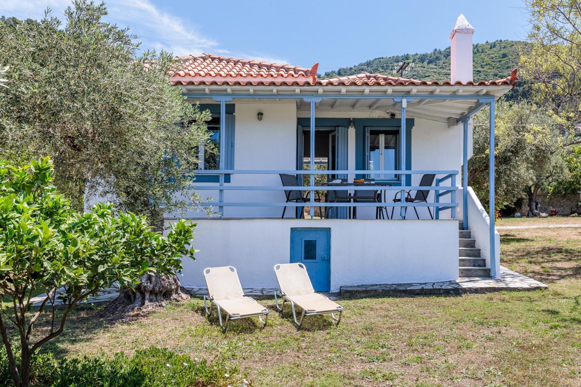 Anesis Apartment 2 Fireplace Skopelos Town Bagian luar foto