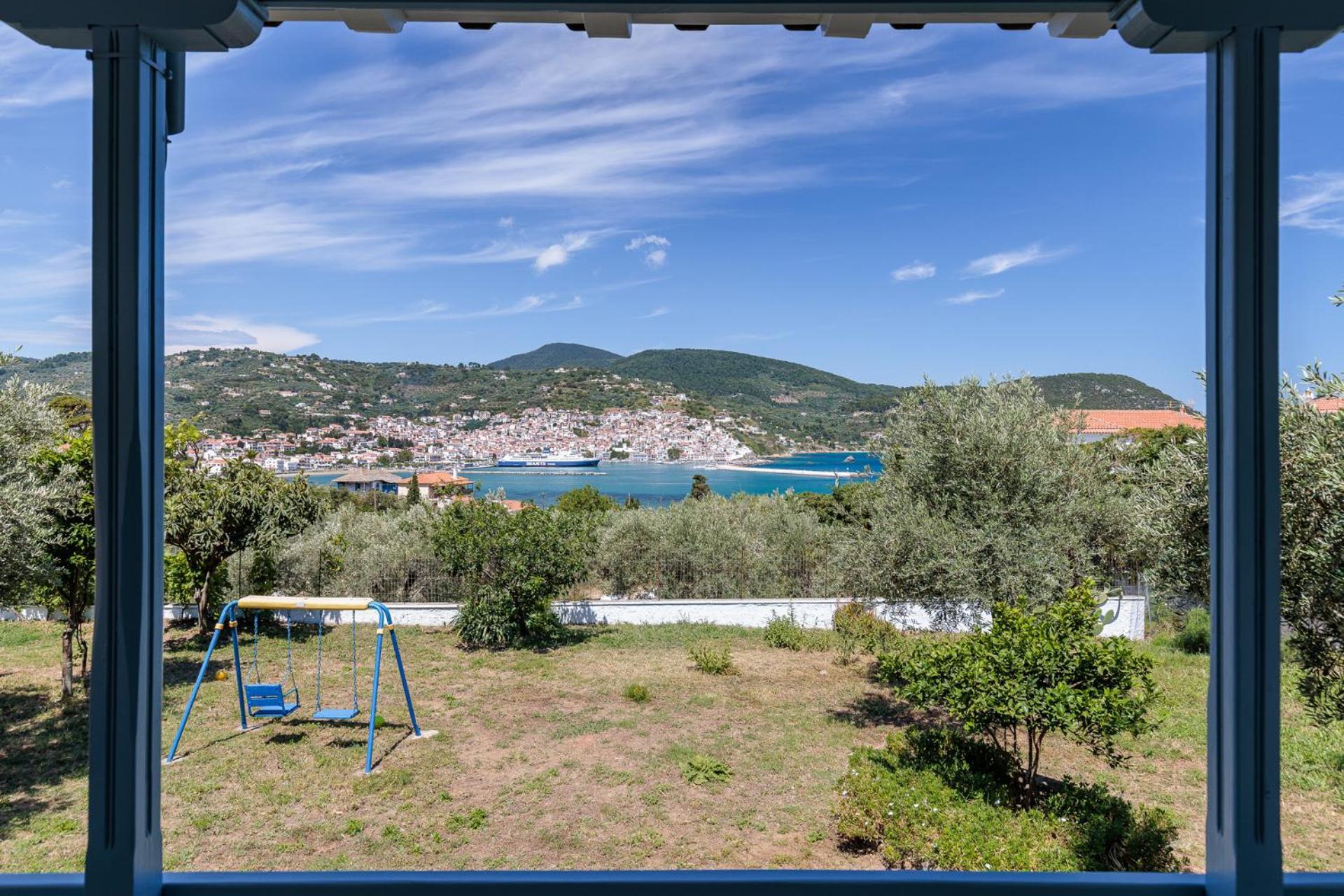 Anesis Apartment 2 Fireplace Skopelos Town Bagian luar foto