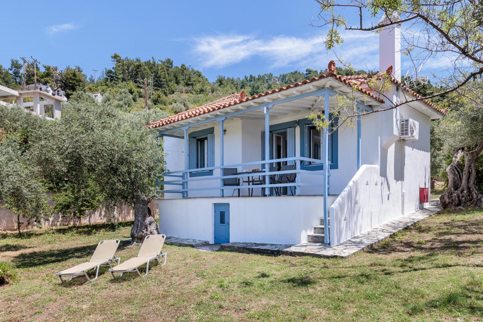Anesis Apartment 2 Fireplace Skopelos Town Bagian luar foto
