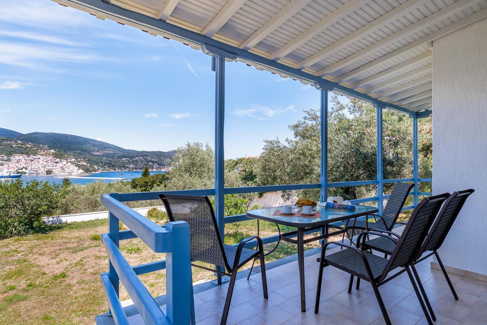 Anesis Apartment 2 Fireplace Skopelos Town Bagian luar foto